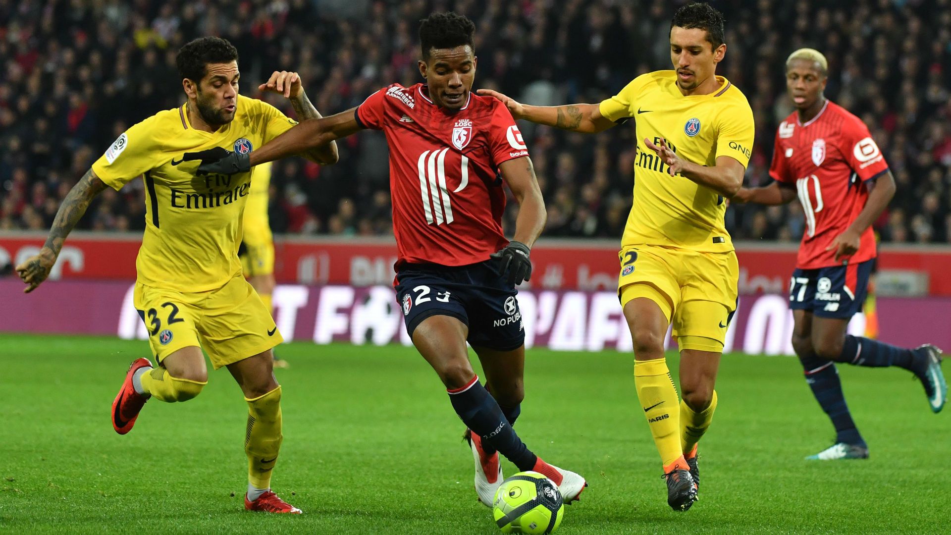 Thiago Mendes Daniel Alves Lille PSG Ligue 1 03022018