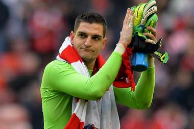 Sunderland goalkeeper Vito Mannone