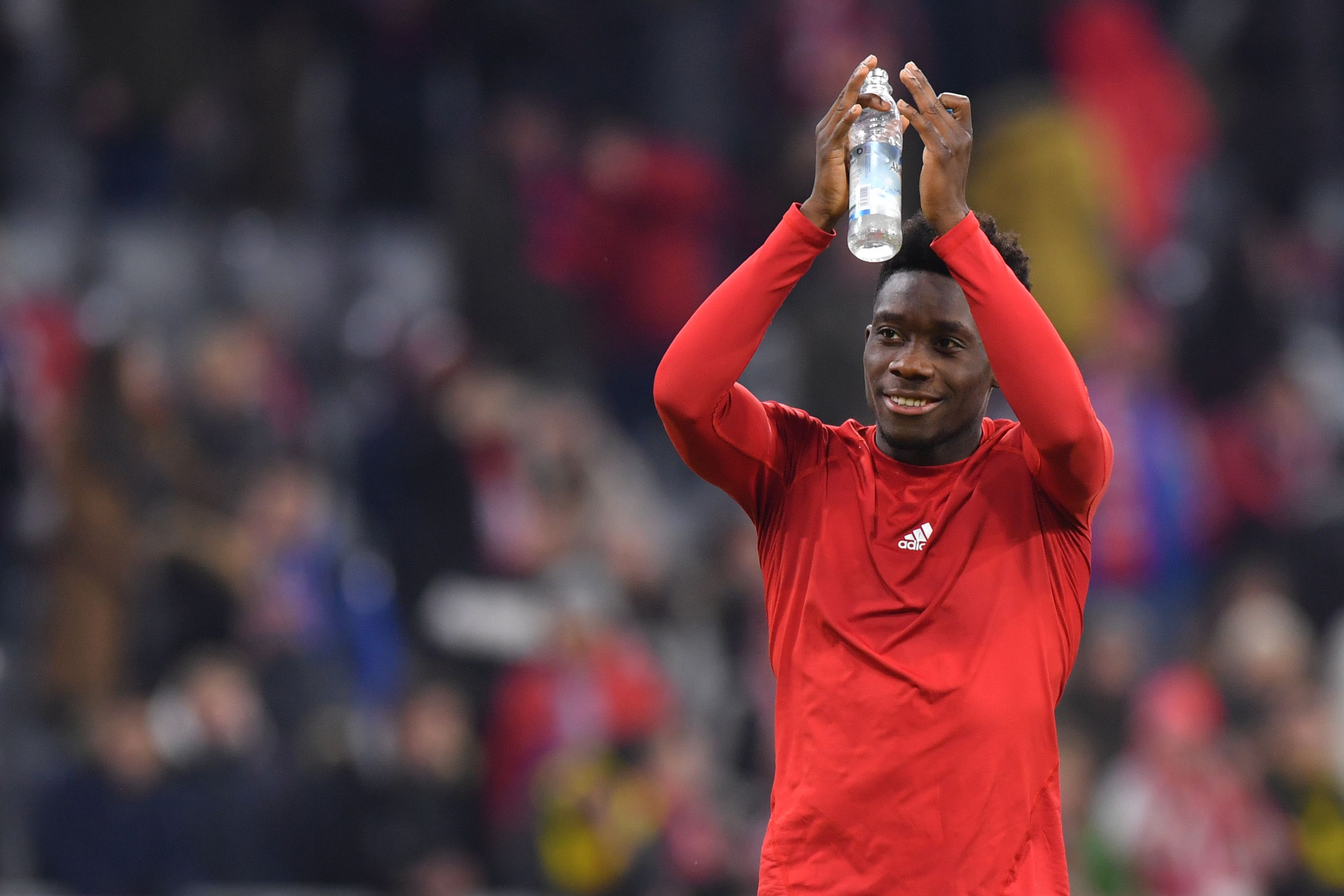 Alphonso Davies FC Bayern München Borussia Dortmund