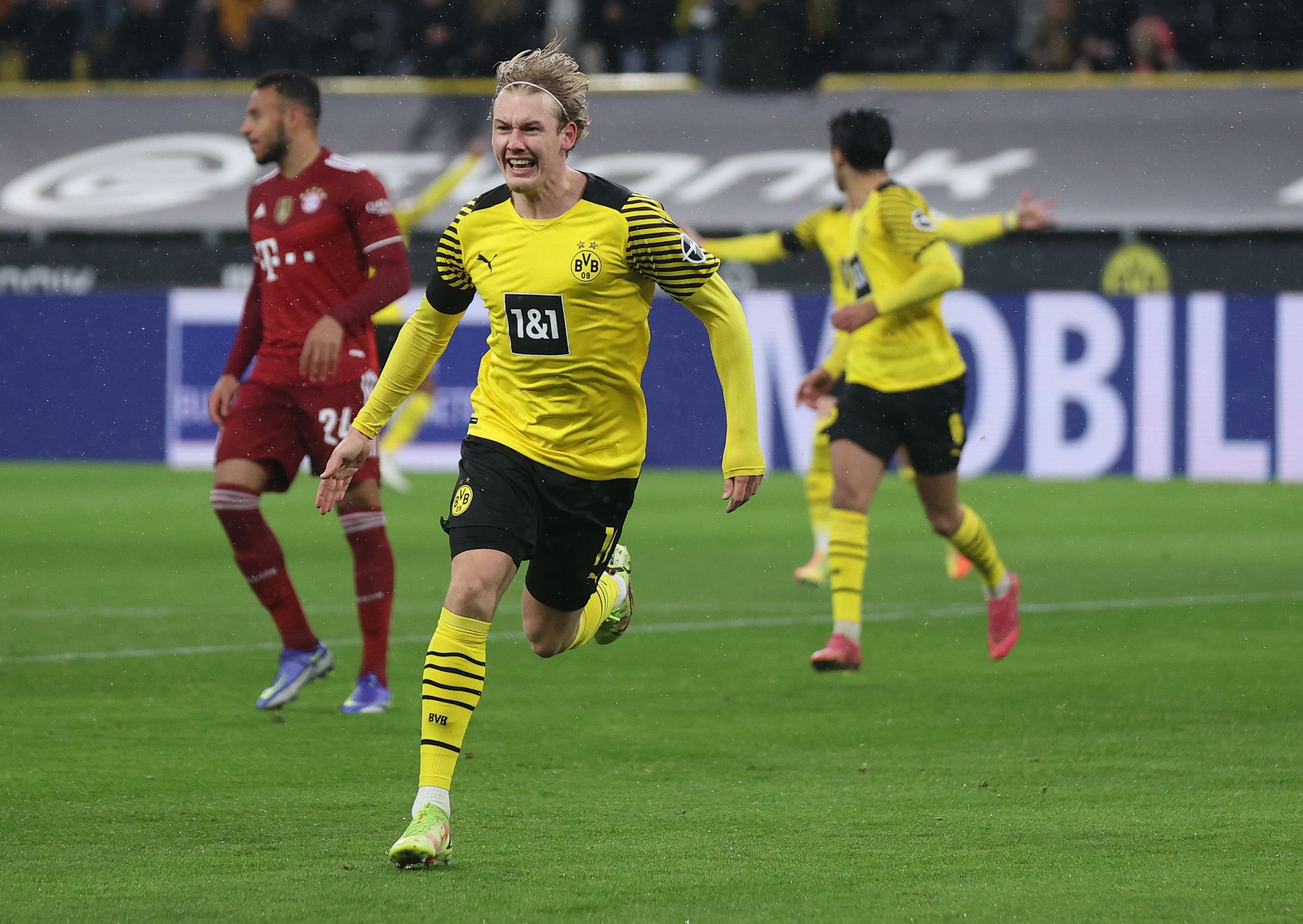 Julian Brandt Dortmund 04122021