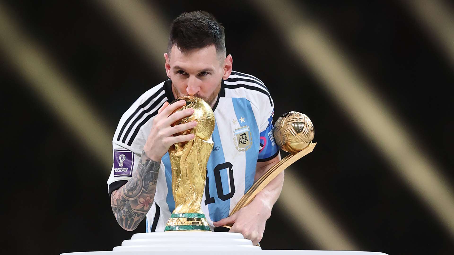 Messi FIFA trofeo