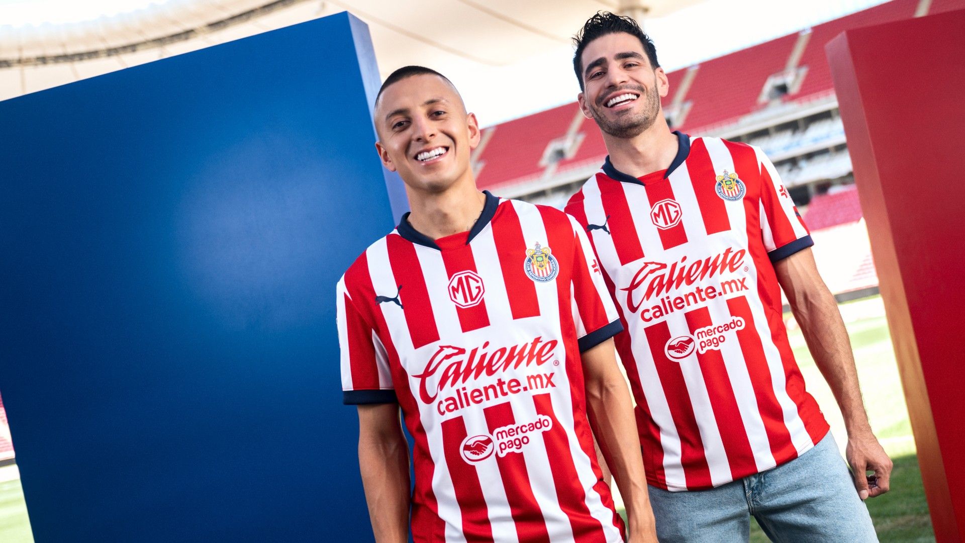 Chivas Roberto Alvarado Antonio Briseño