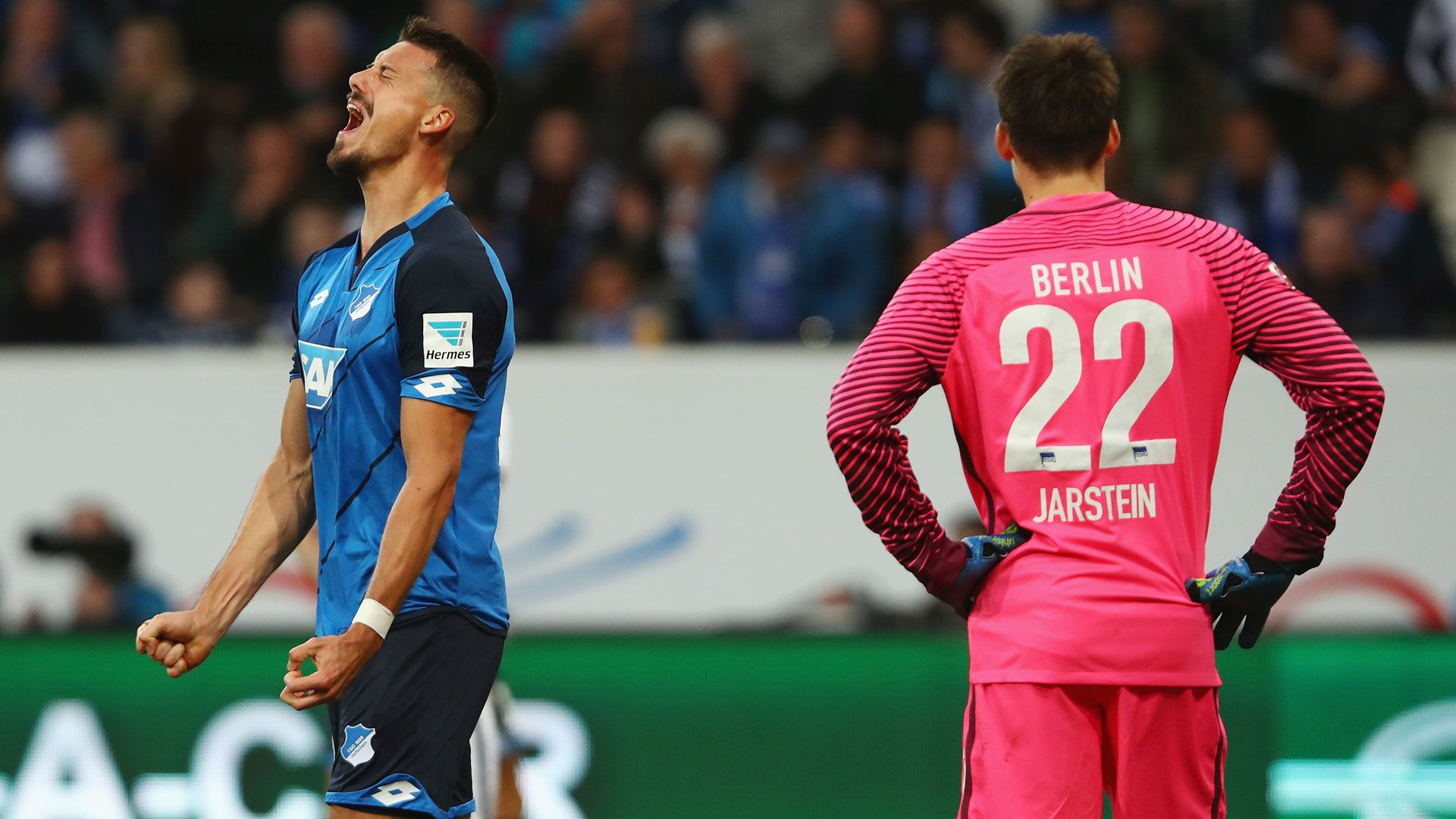 Sandro Wagner Rune Jarstein 1899 Hoffenheim Hertha BSC Berlin Bundesliga 30102016