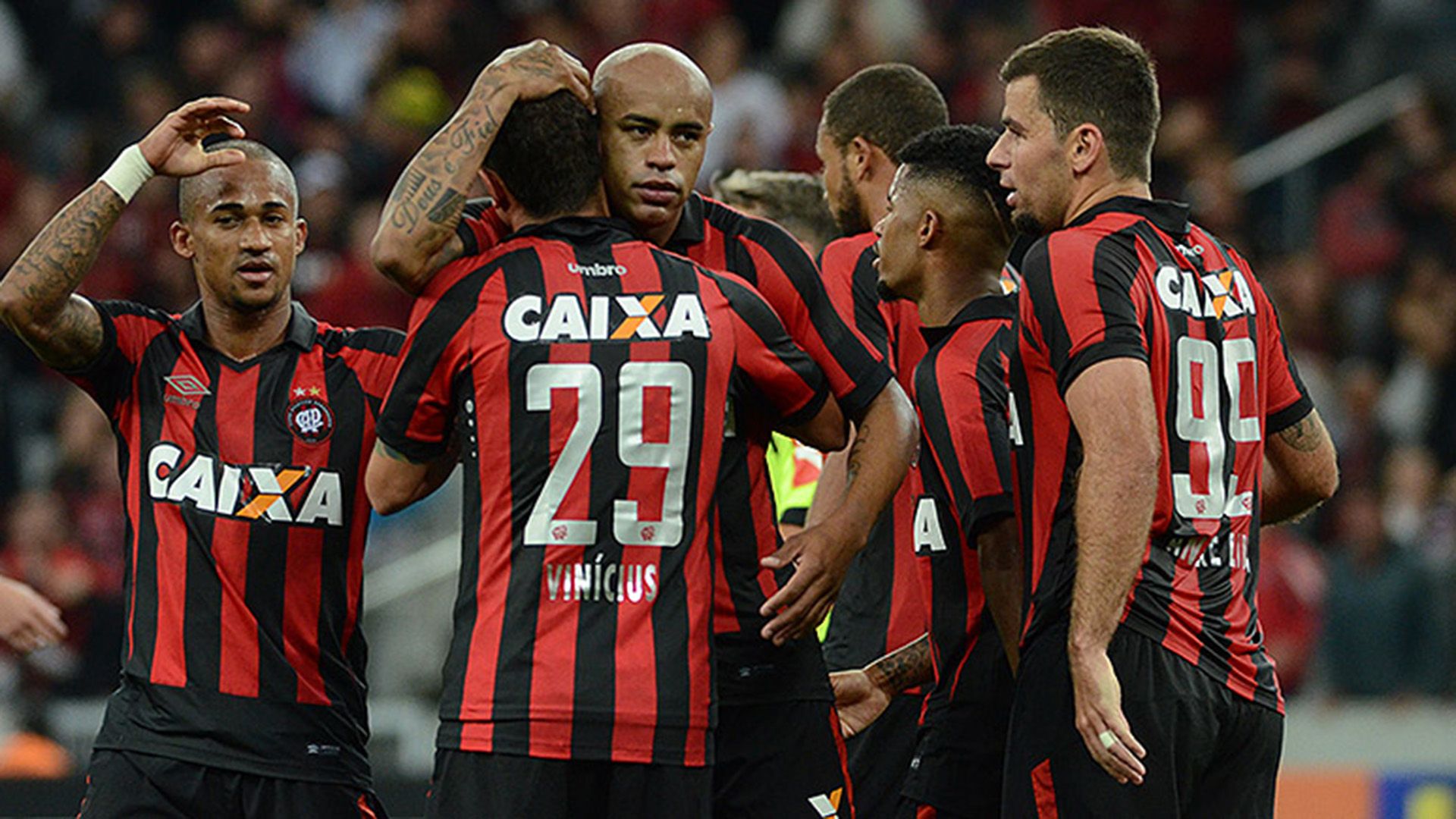 Thiago Heleno Atlético-PR Figueirense Brasileirão 28052016