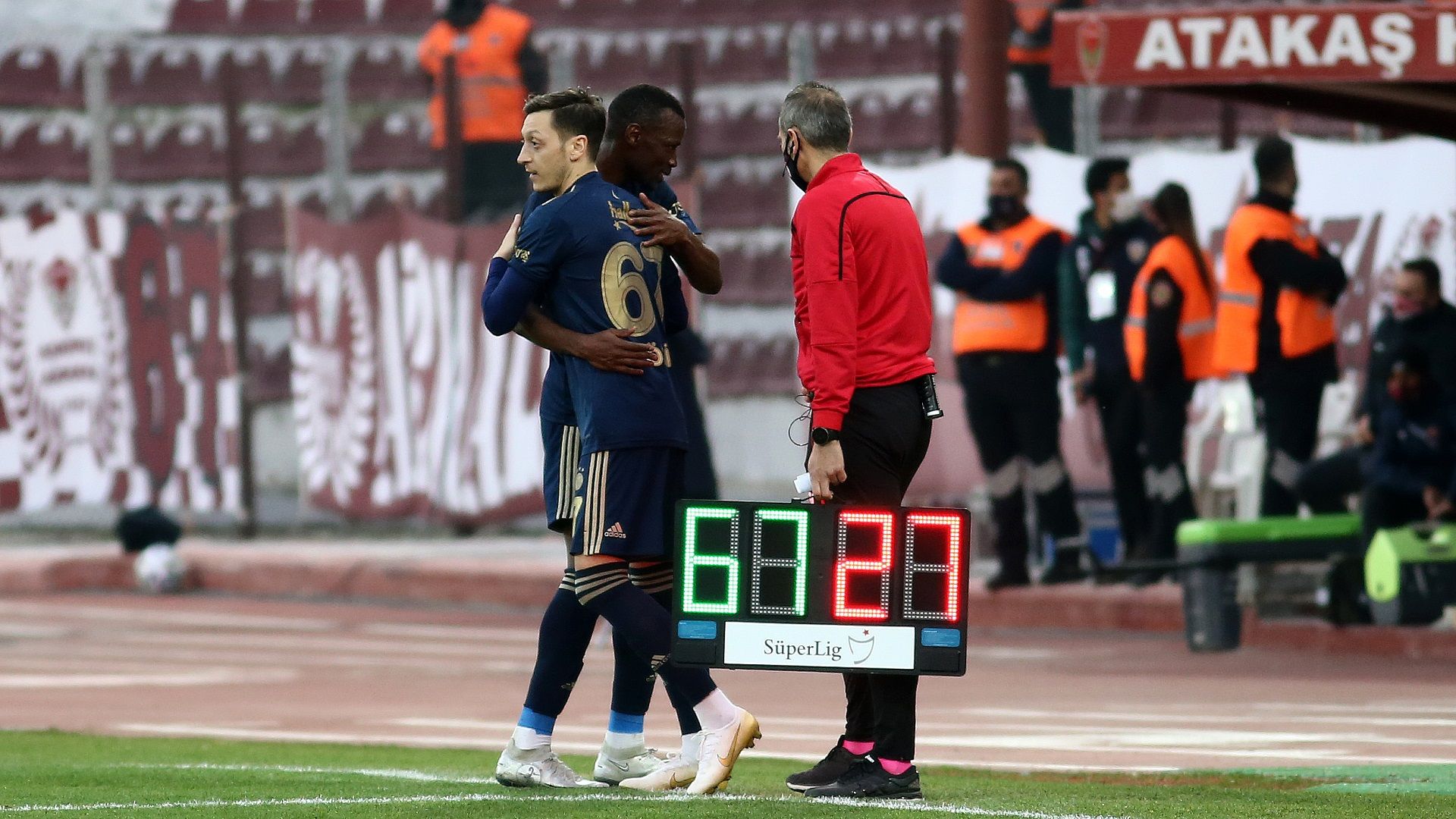 Mesut Özil Hatayspor Fenerbahçe Mame Thiam 02022021