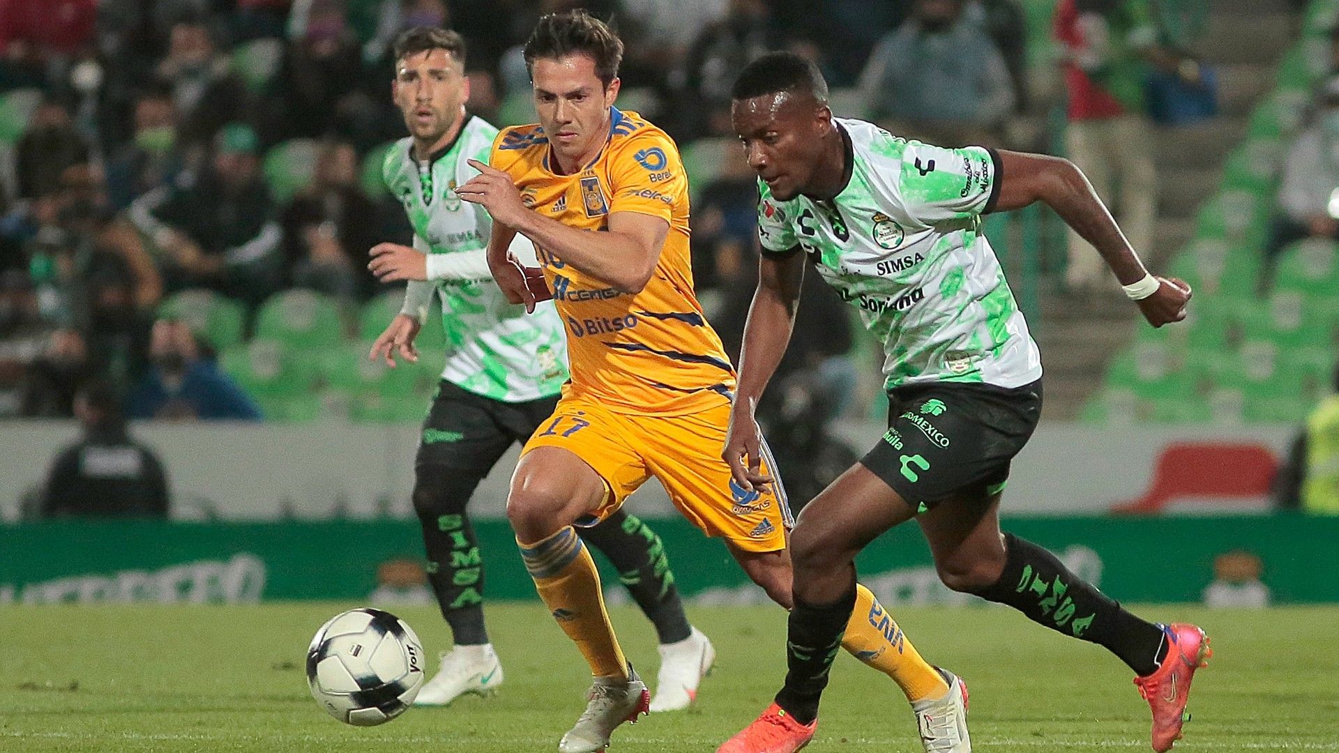 Sebastián Córdova Juan Otero Santos Tigres Clausura 2022