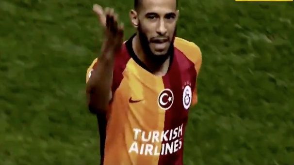 Belhanda vs afición Galatasaray
