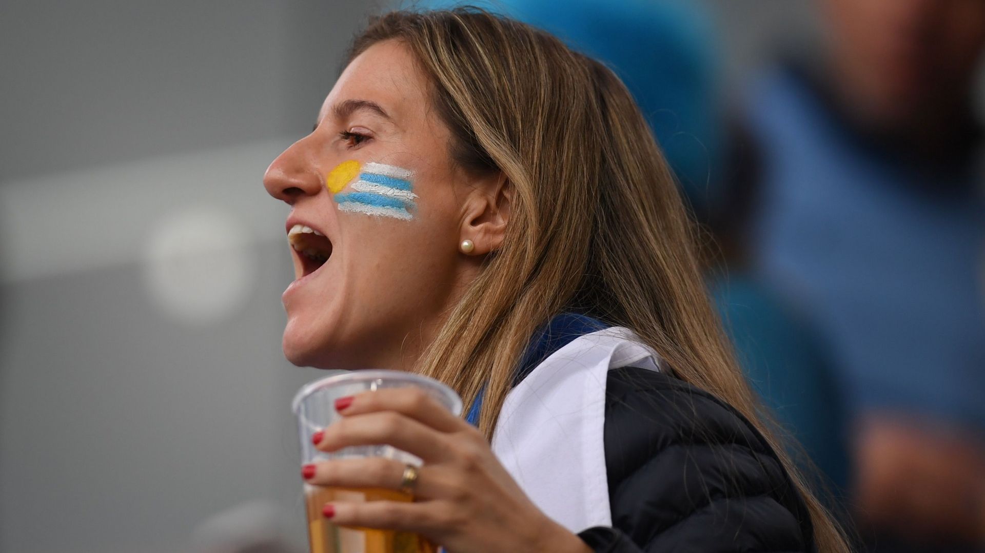 美女サポワールドカップ_エジプトvsウルグアイ_ウルグアイ2