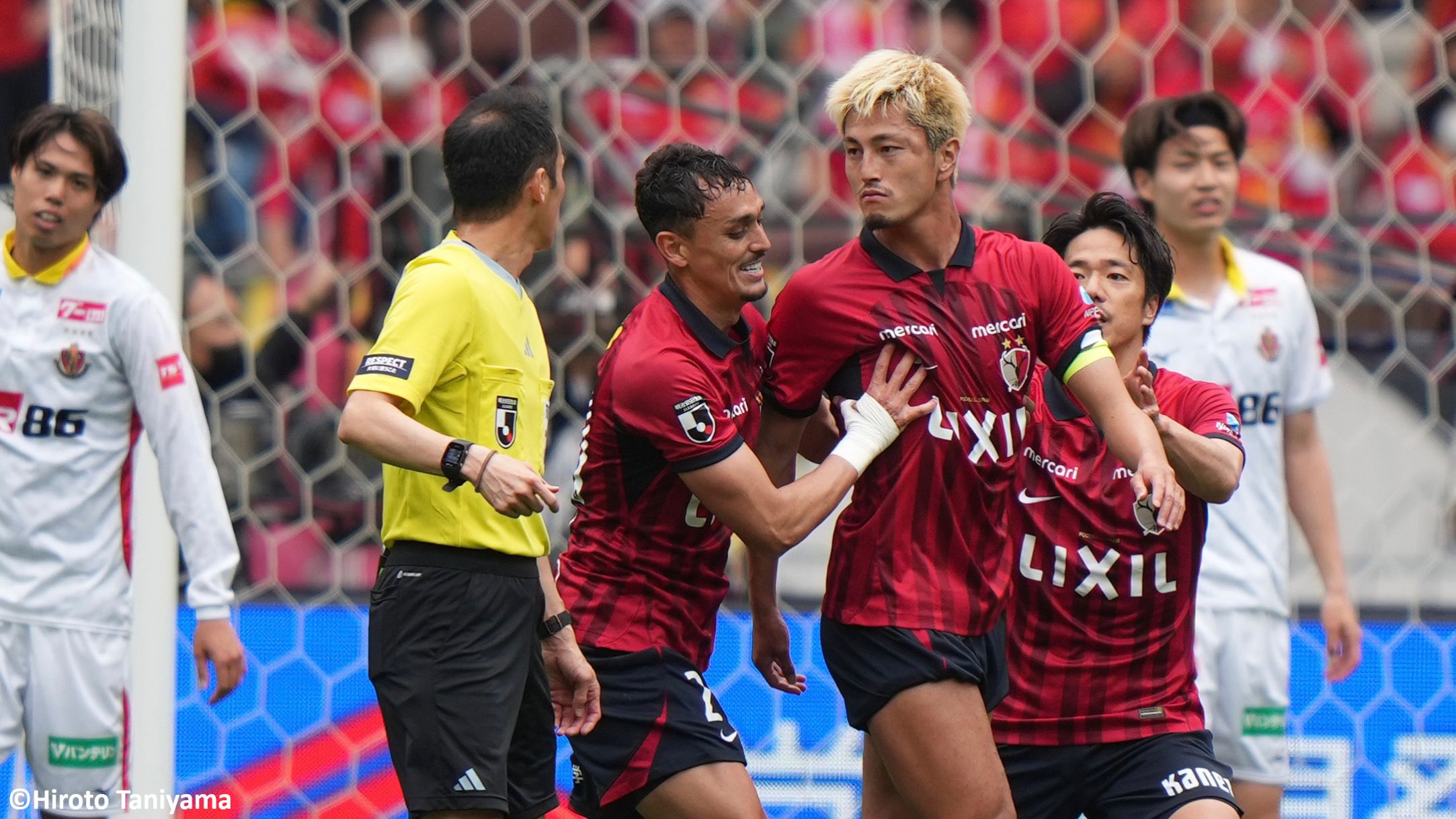 激レア！！鹿島アントラーズ 鈴木優磨 勝利時限定VICTORY缶バッジ　GOLD 激レア！！鹿島アントラーズ 鈴木優磨 勝利時限定VICTORY缶