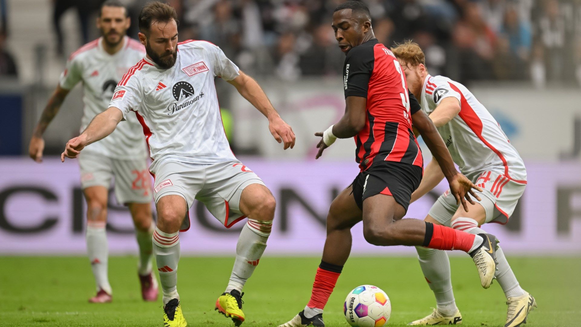 Willian Pacho possession Eintracht Frankfurt 2023-24