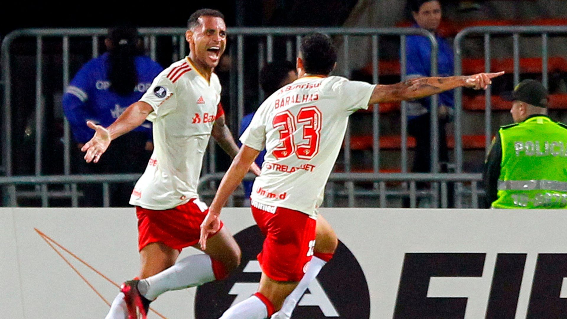 Alan Patrick comemora gol marcado em Independiente Medellín x Internacional, pela Copa Libertadores 2023