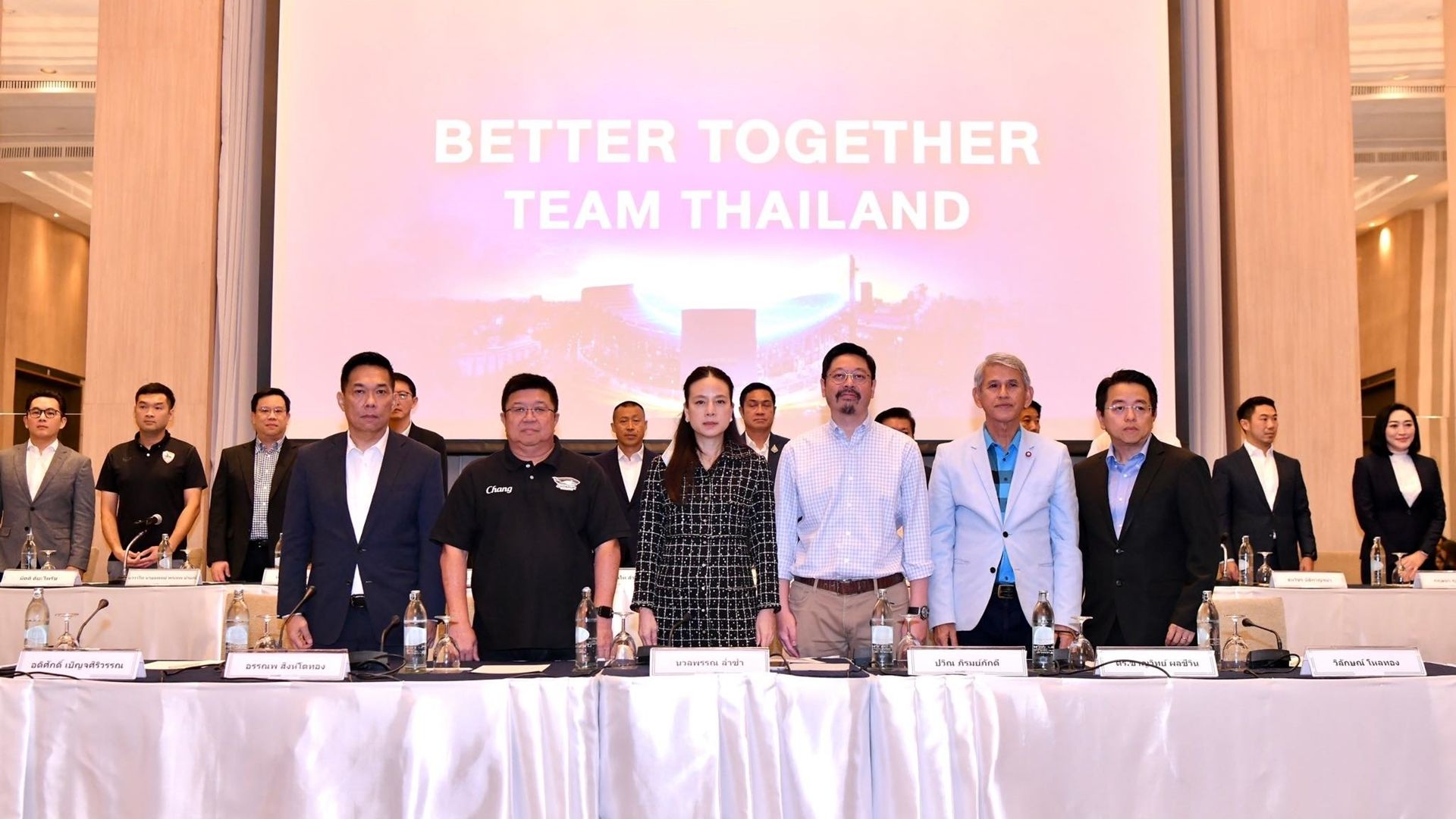 นวลพรรณ ล่ำซำ