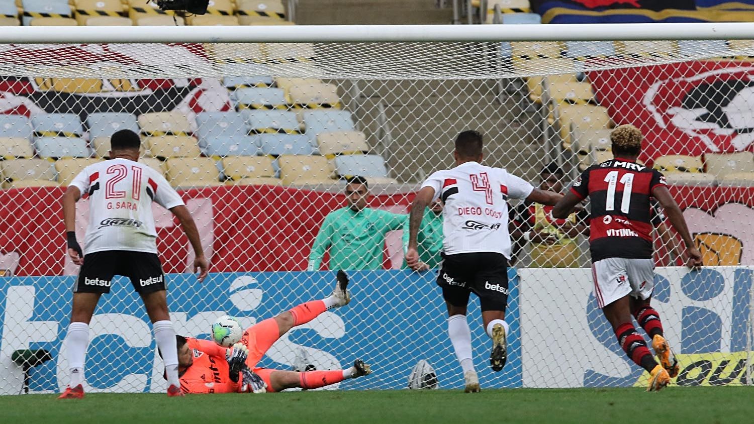 Tiago Volpi São Paulo Flamengo Maracanã 01112020