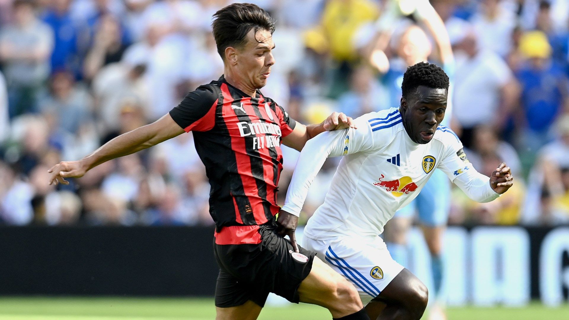 jashari milan 2025 26 azione leeds