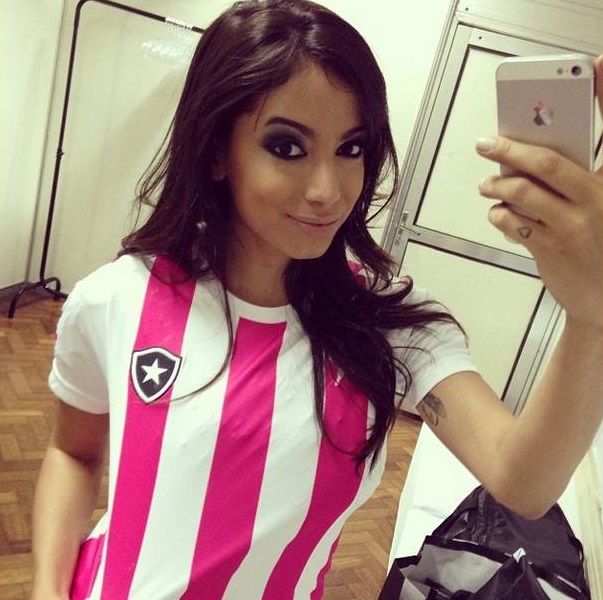 Anitta Botafogo