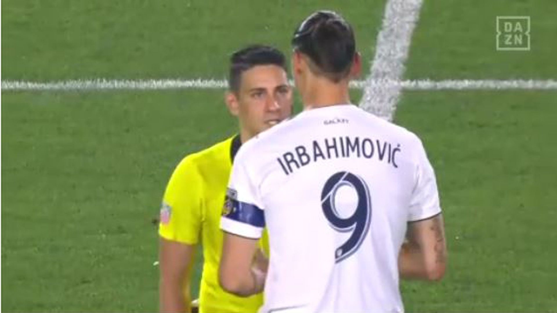 Zlatan Ibrahimovic jersey fail