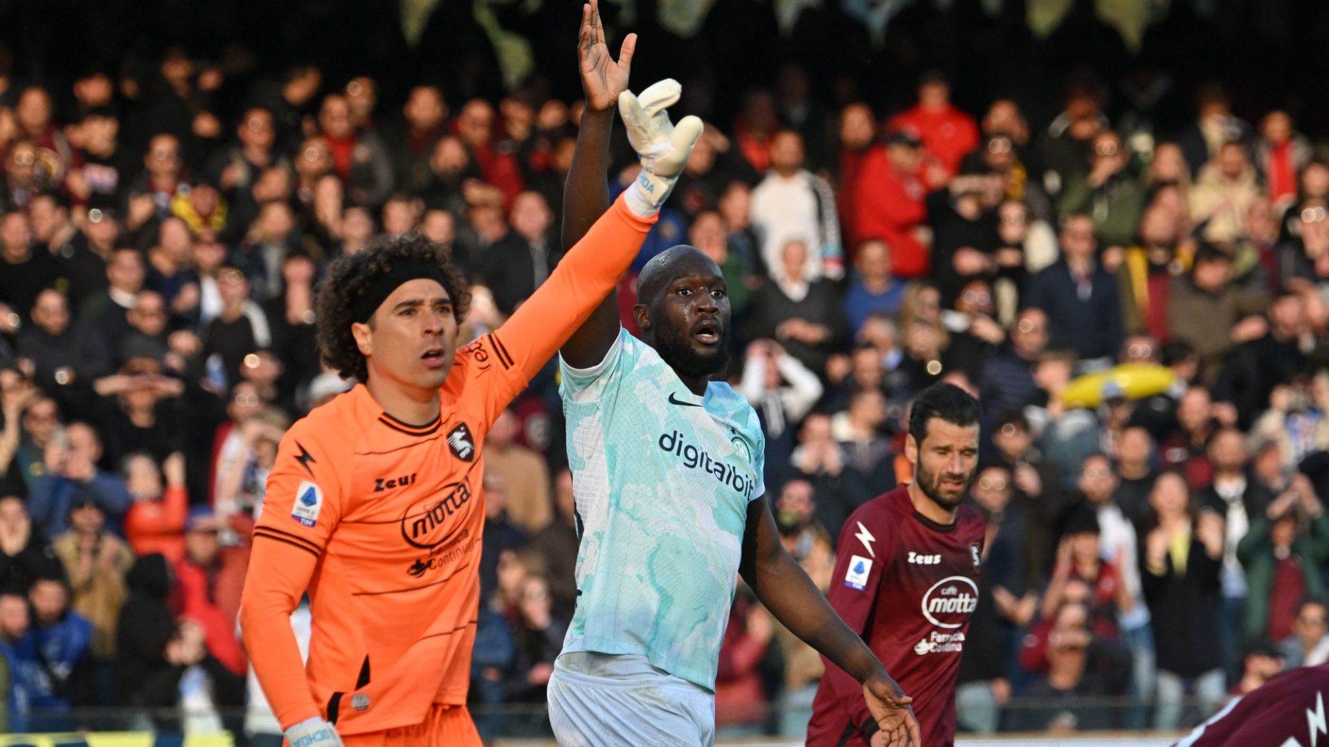Guillermo Ochoa en el partido contra Inter de 2023