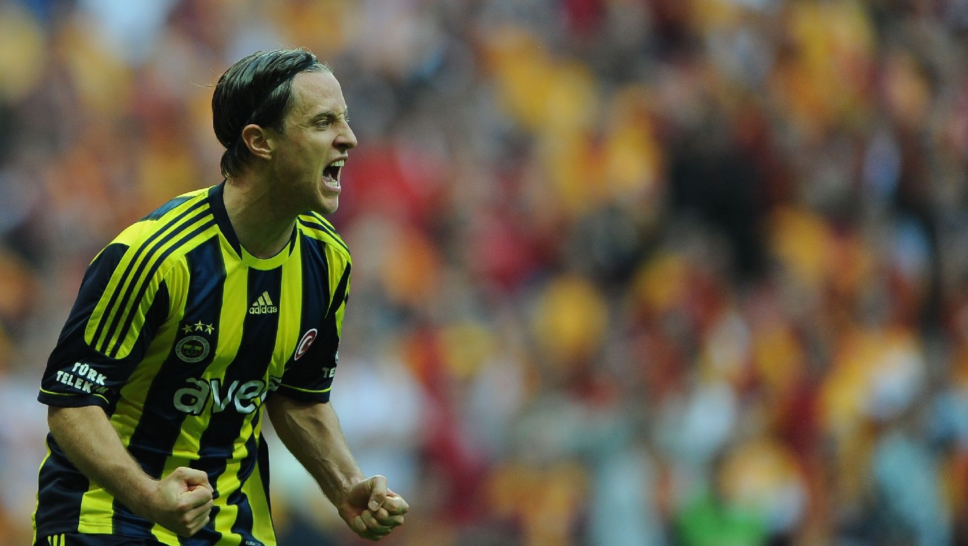 RETO ZIEGLER FENERBAHCE GALATASARAY 22042012