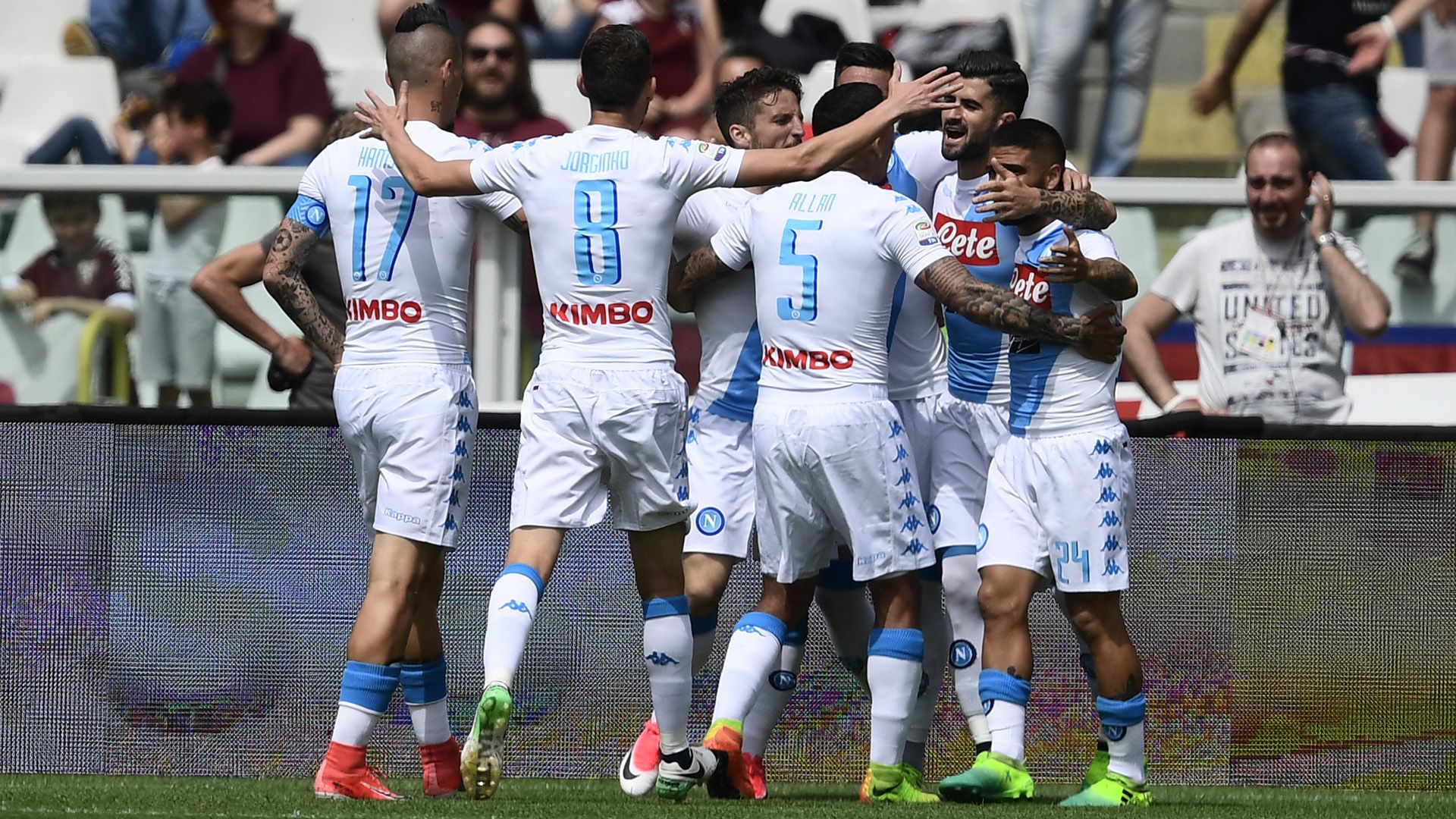 Napoli celebrating vs Torino