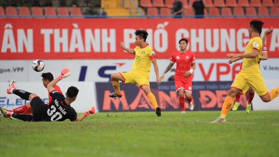 Phan Van Duc SLNA Song Lam Nghe An Hai Phong FC 2021 V.League