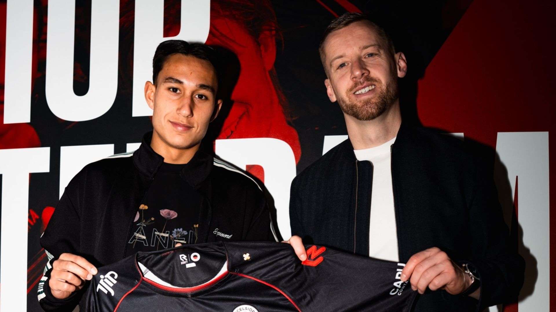 Miliano Jonathans dan direktur teknik Excelsior Niels van Duinen