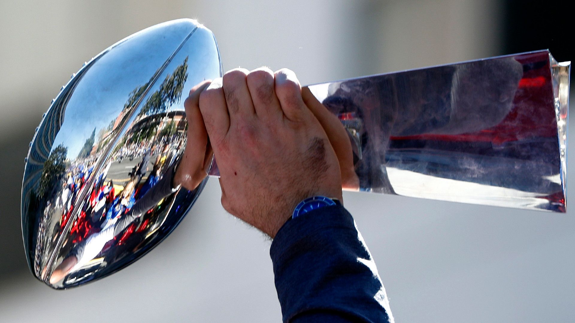 VINCE LOMBARDI TROPHY NFL 
