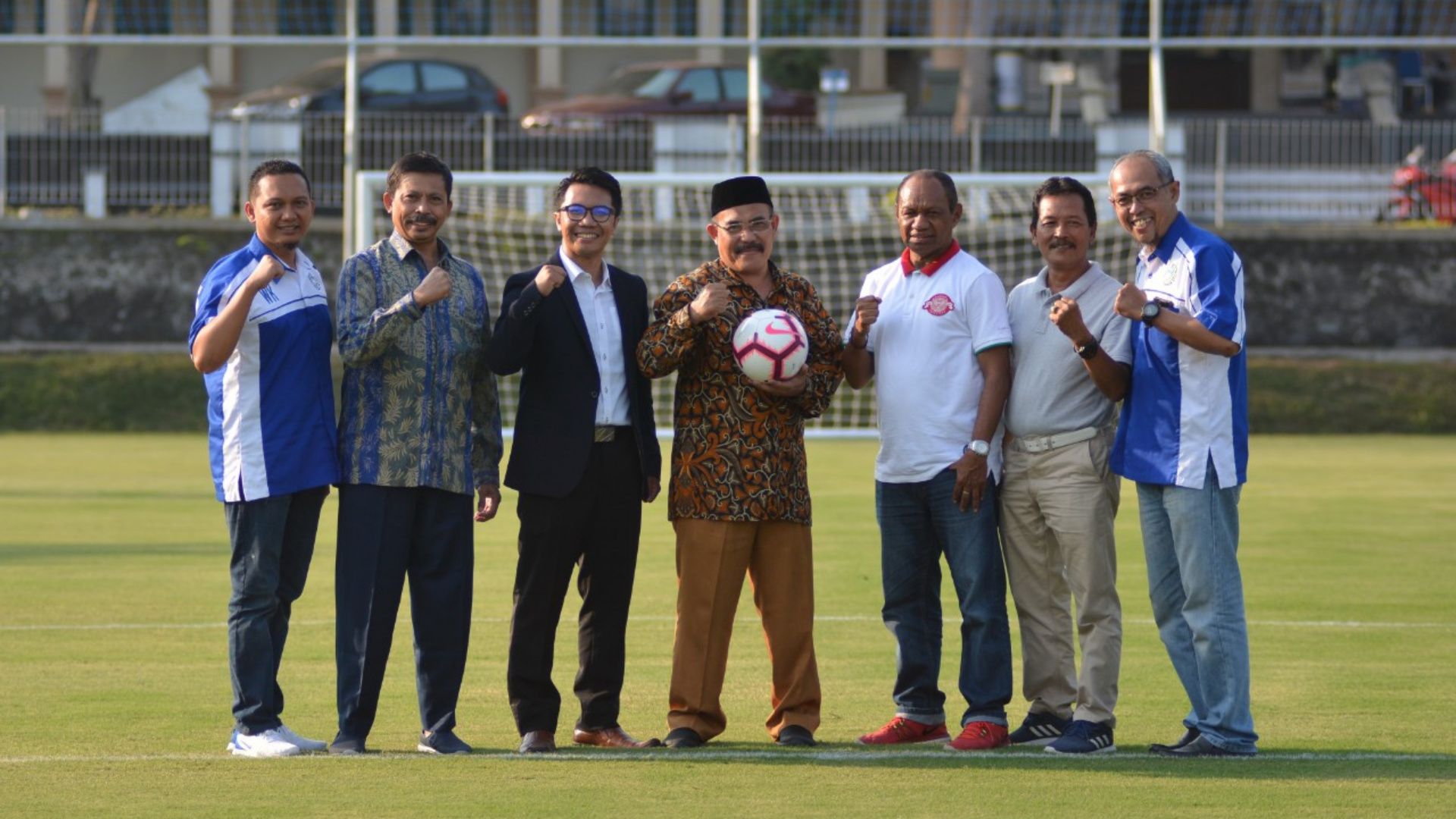 Rully Nere saat peresmian UII Training Ground