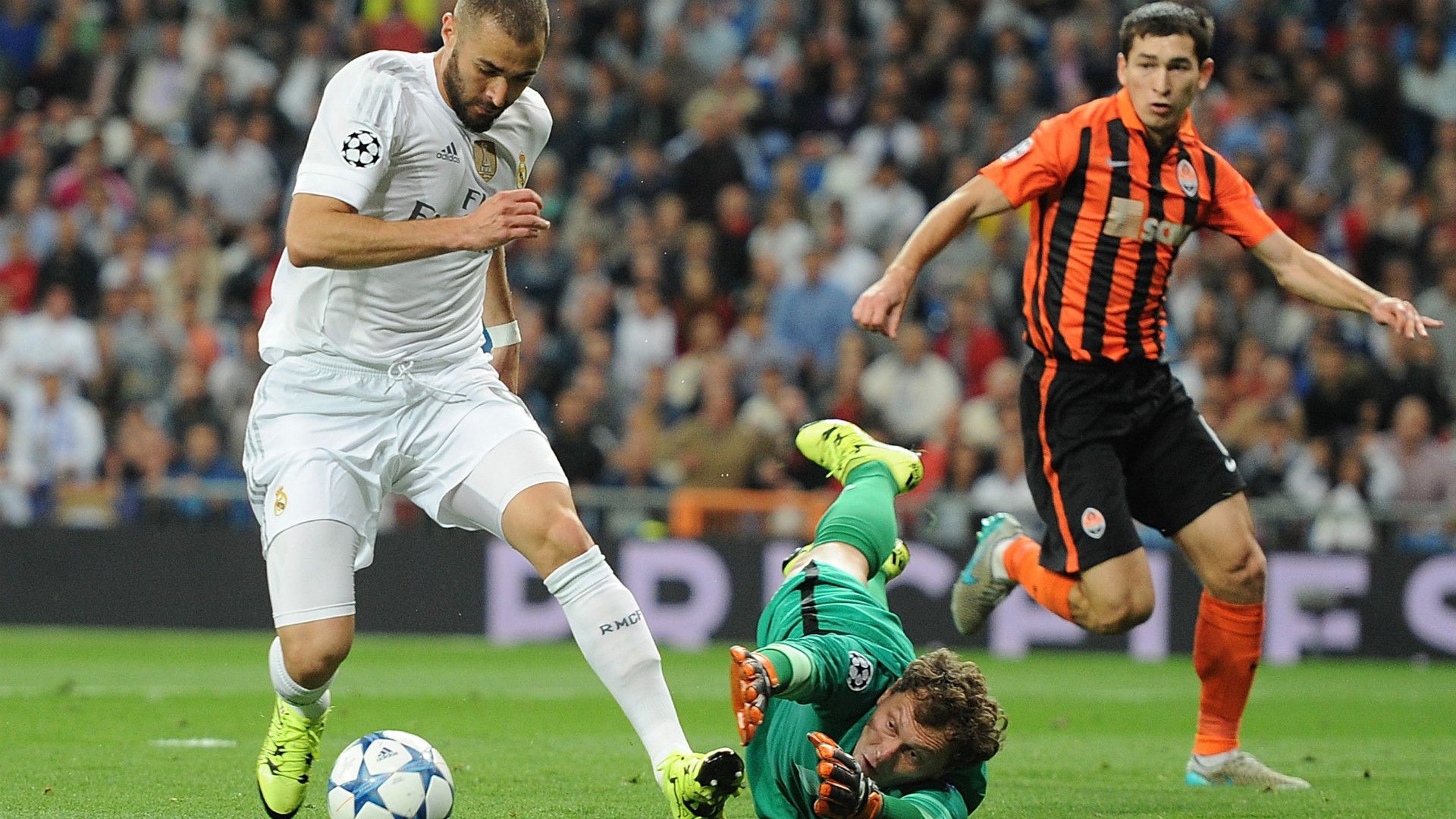 Benzema Pyatov Real Madrid Shakhtar Donetsk Champions League