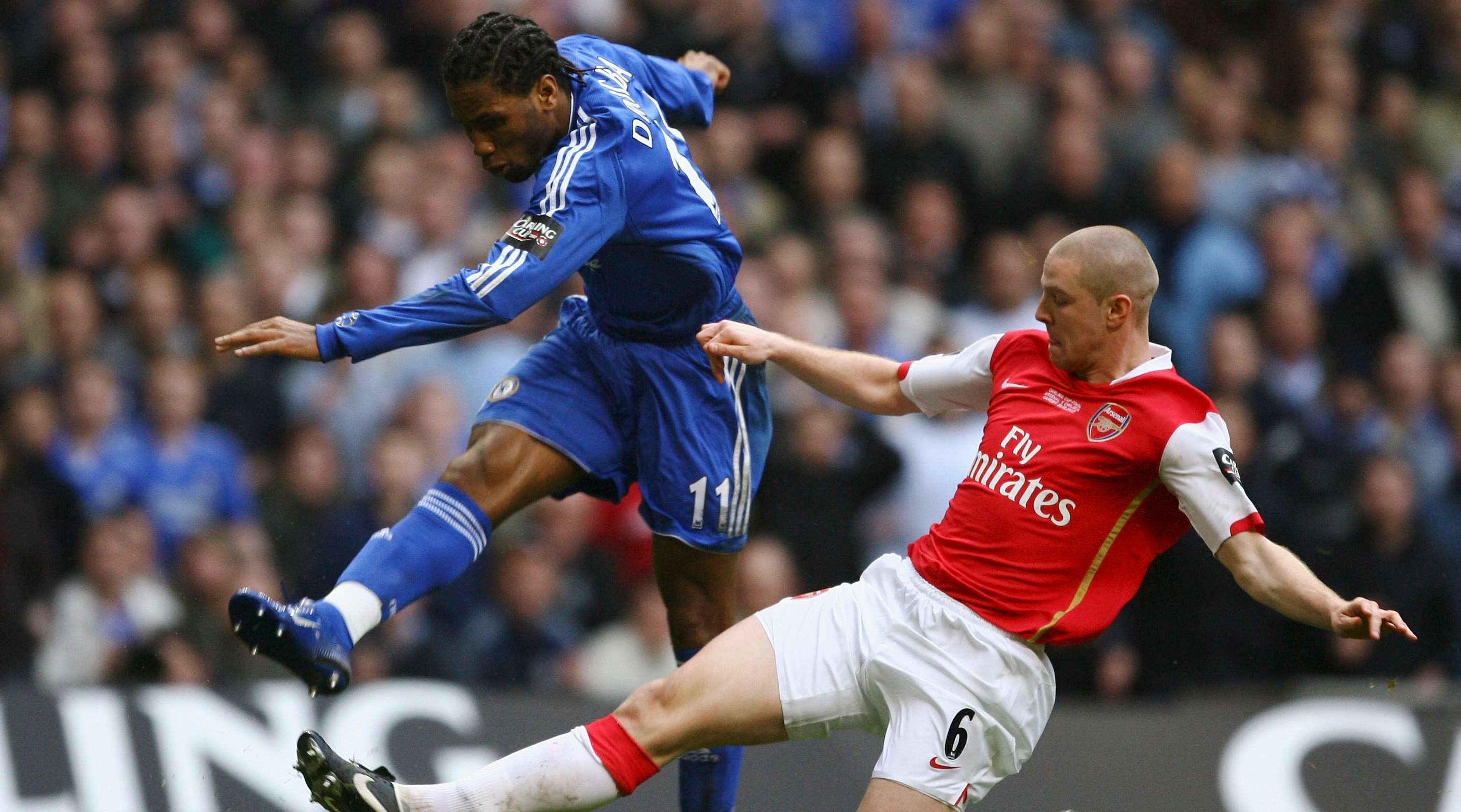 Drogba VS Senderos