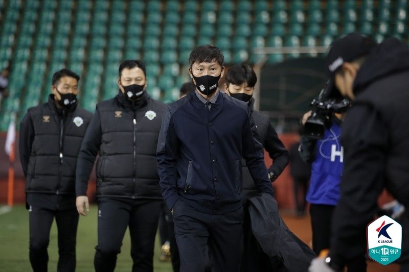 전북 김상식 감독 이운재 코치