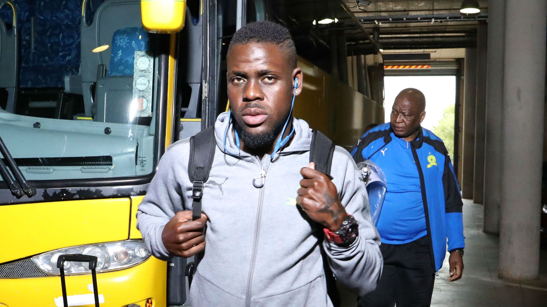 Tragedy strikes South African football as former Mamelodi Sundowns and Orlando Pirates defender loses his life in a car accident | Goal.com South Africa