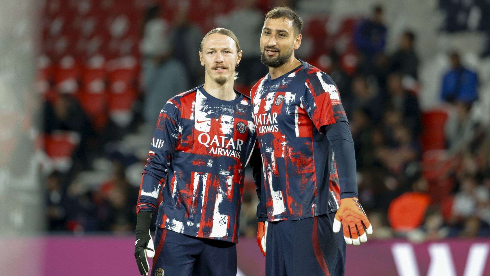 Matvey Safonov Gianluigi Donnarumma PSG