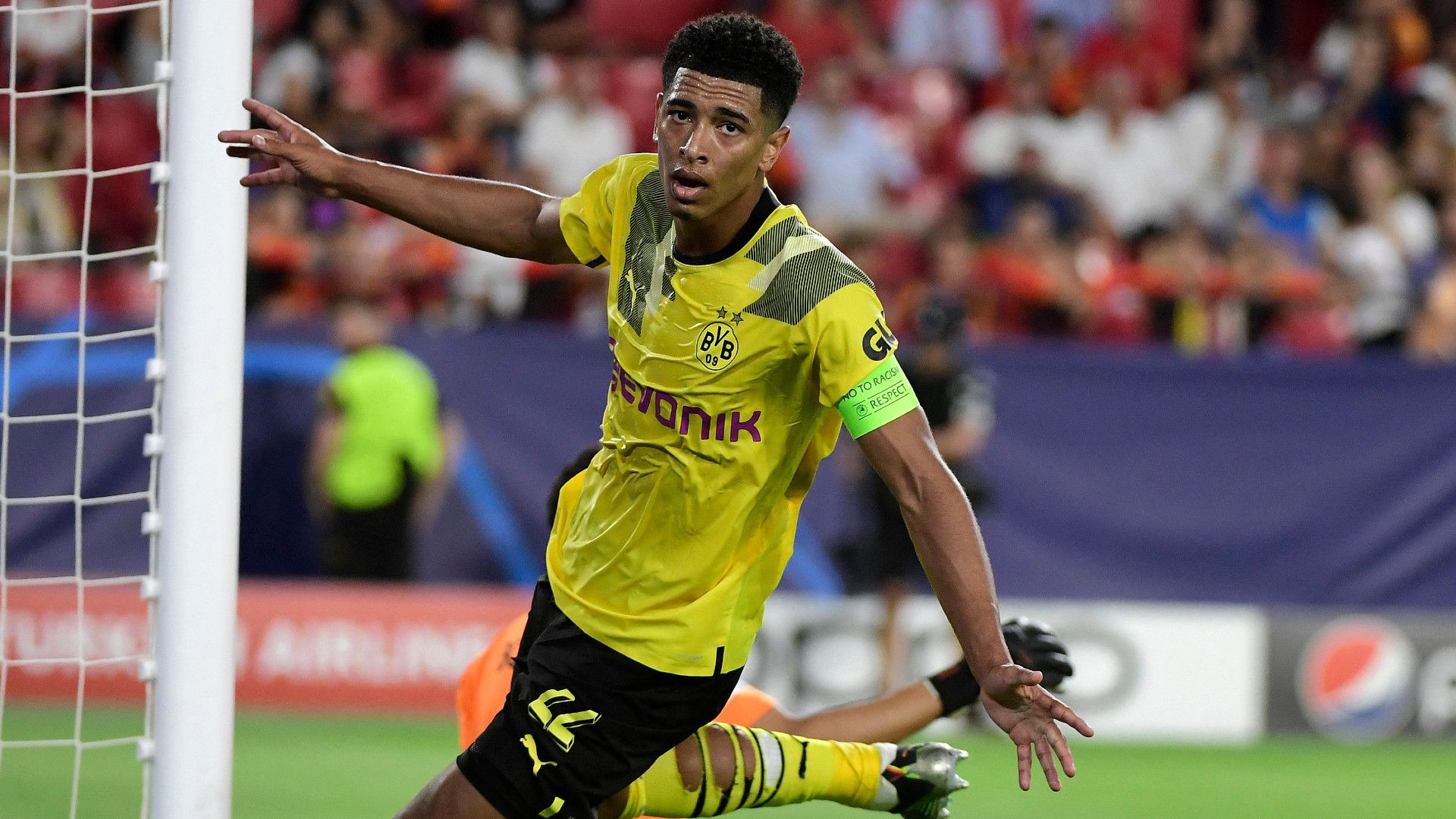 JUDE BELLINGHAM BORUSSIA DORTMUND CHAMPIONS LEAGUE 05102022