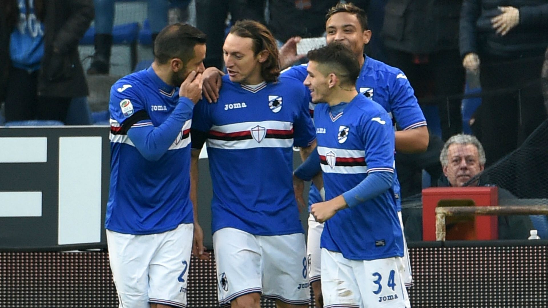 Sampdoria players celebrating against Torino Serie A 04122016