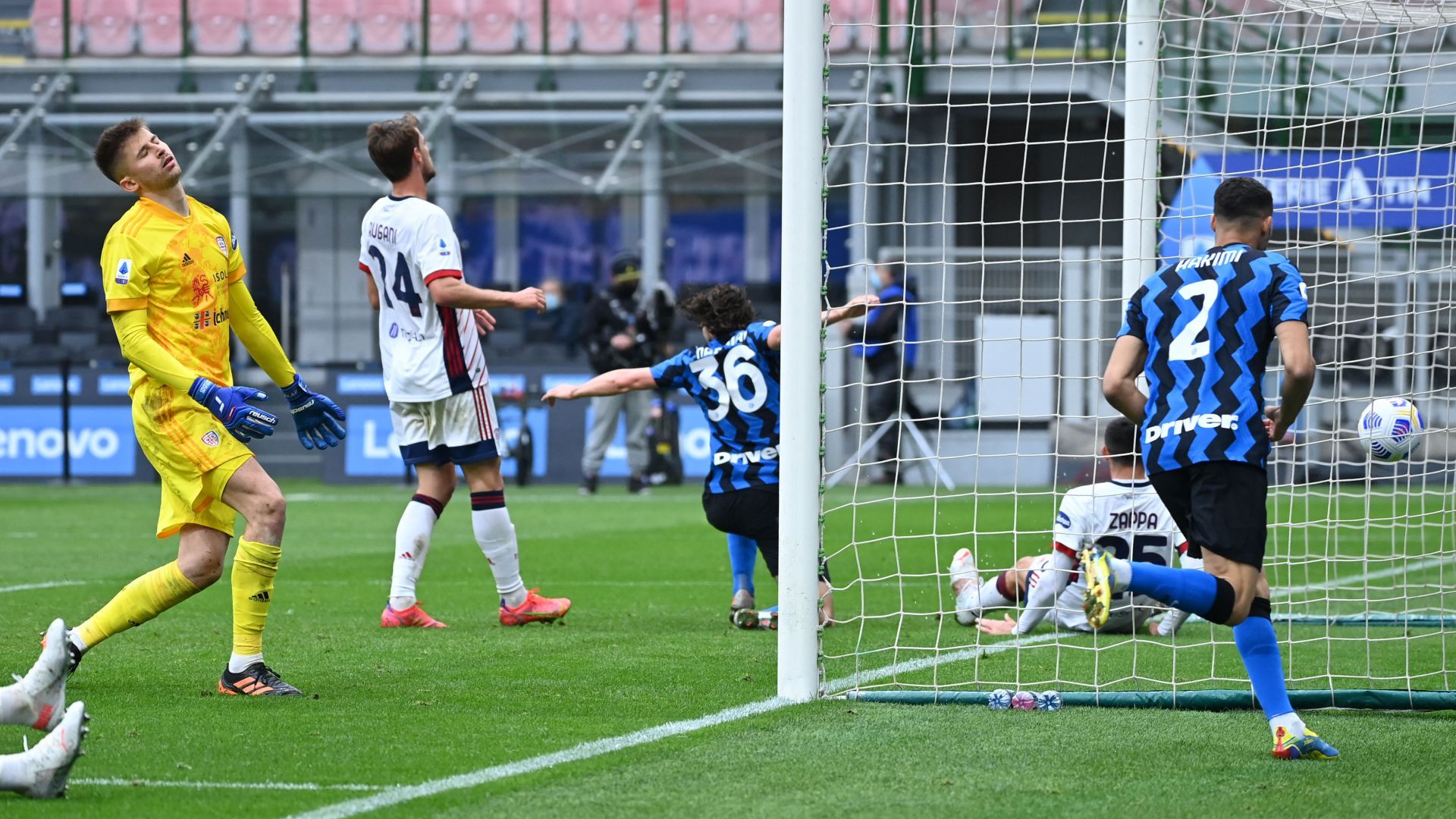 Matteo Darmian Inter Cagliari Serie A