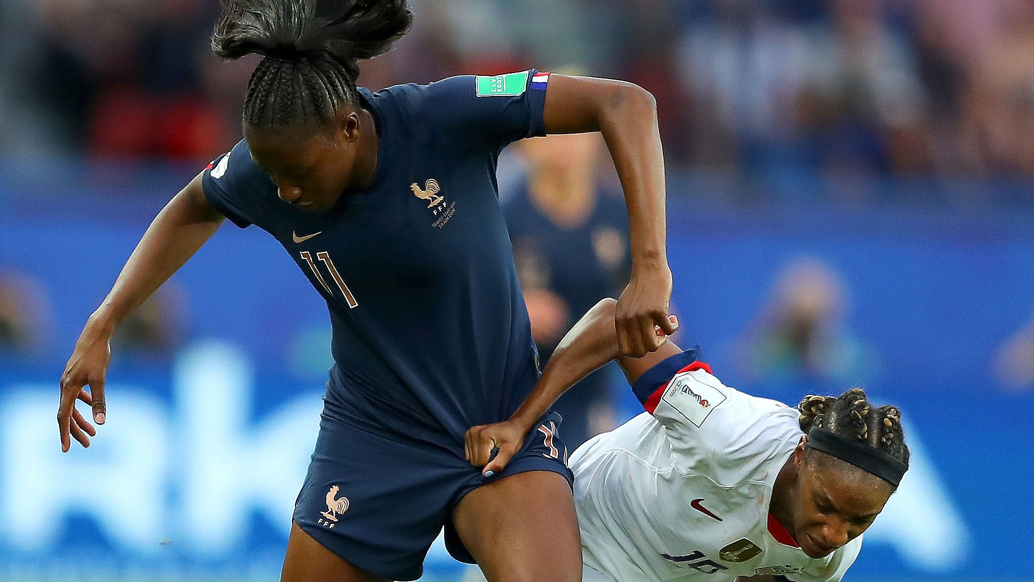 Crystal Dunn USWNT Kadidiatou Diani France