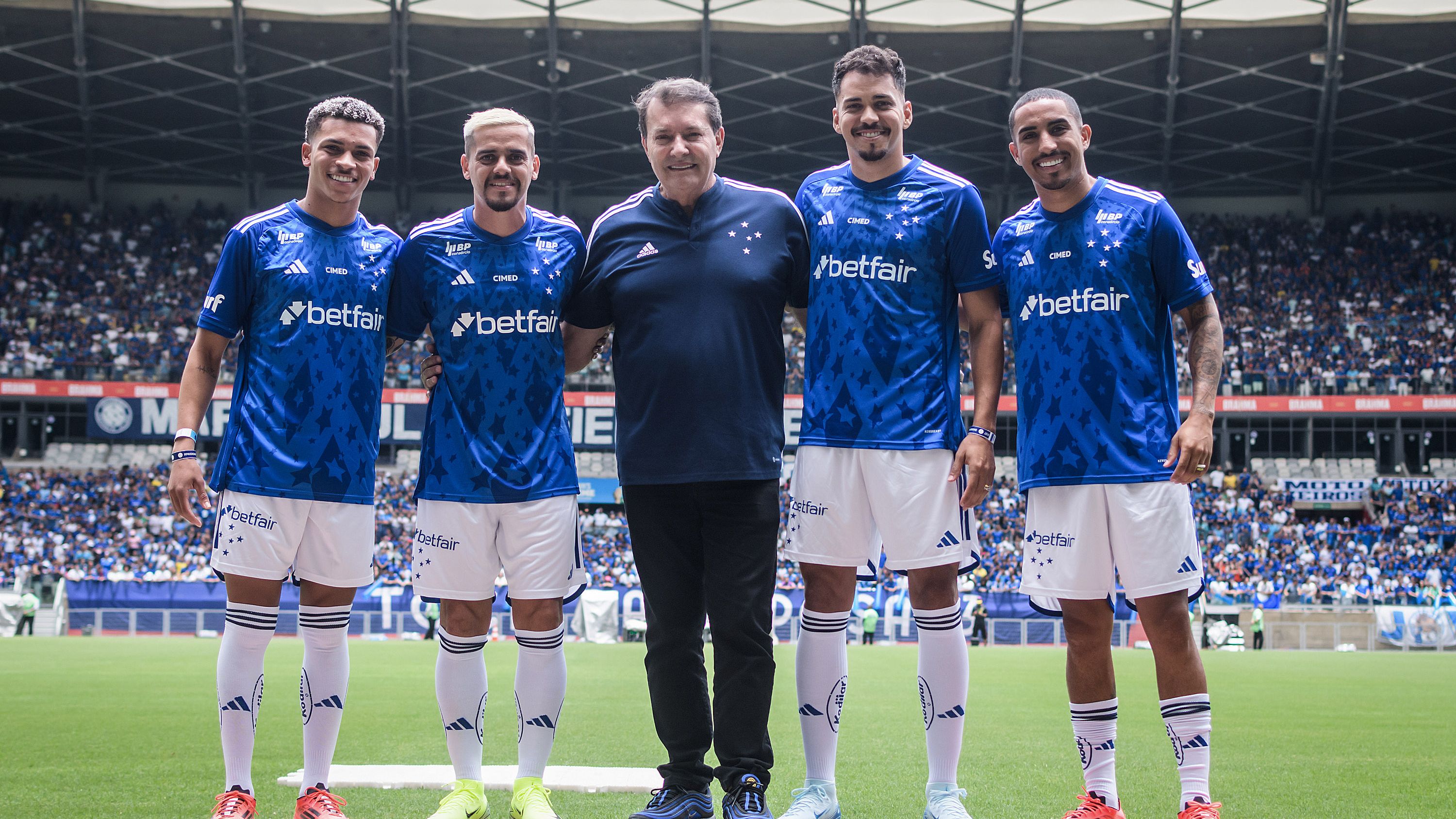 Contratações Cruzeiro 2025