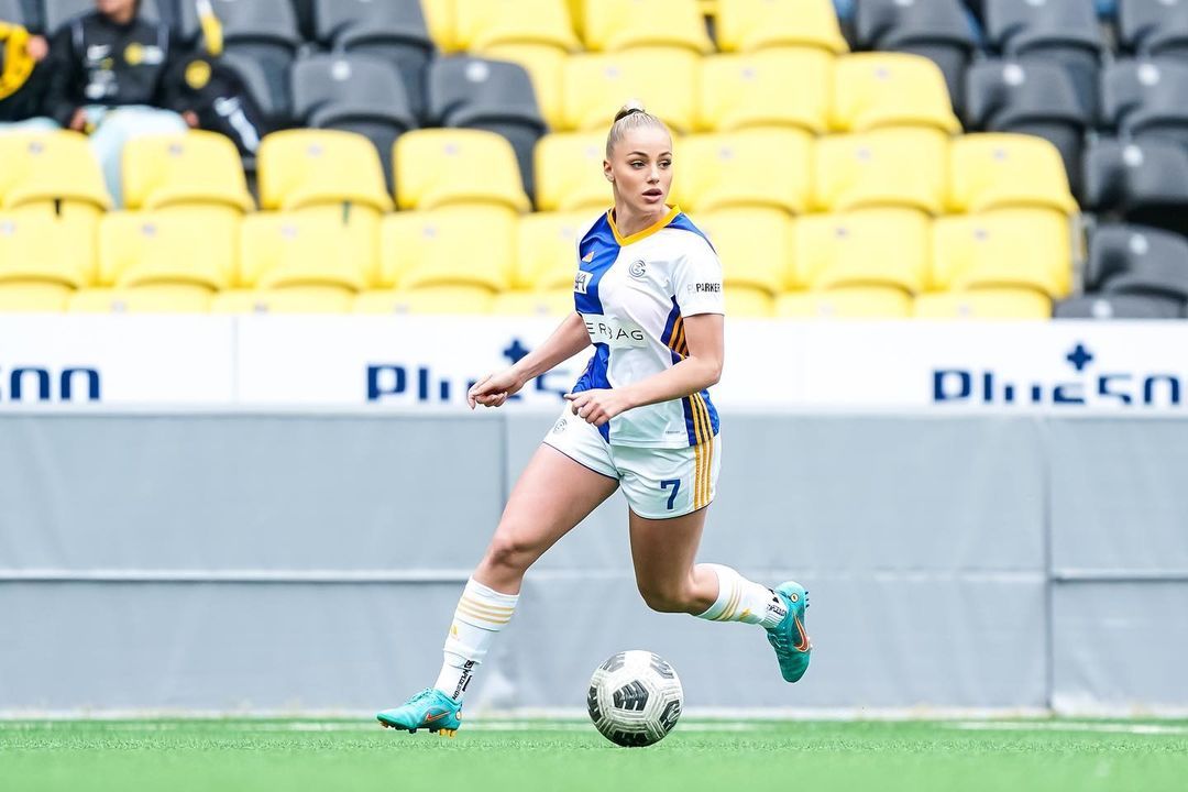 Ana Maria Markovic - Grasshopper