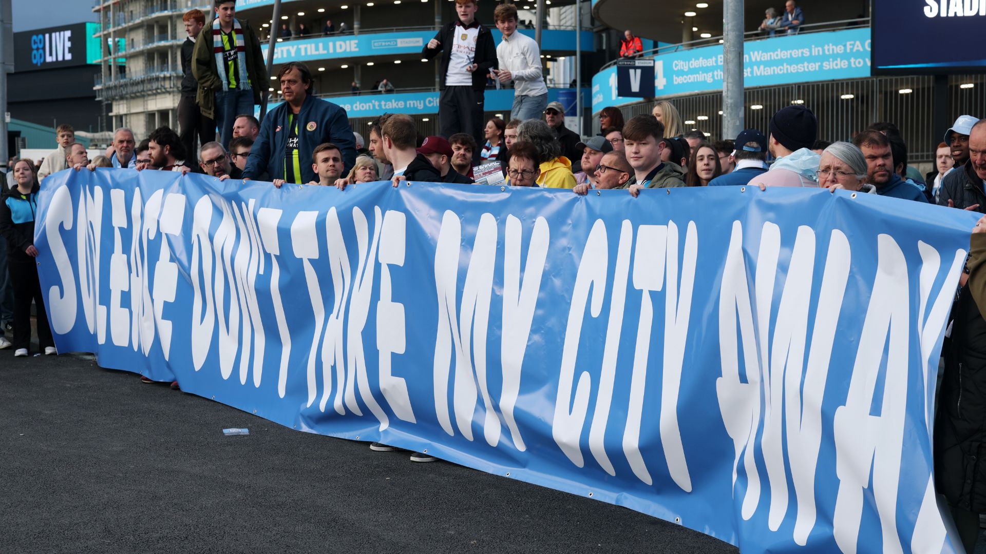 Manchester City fans protest prices 2025