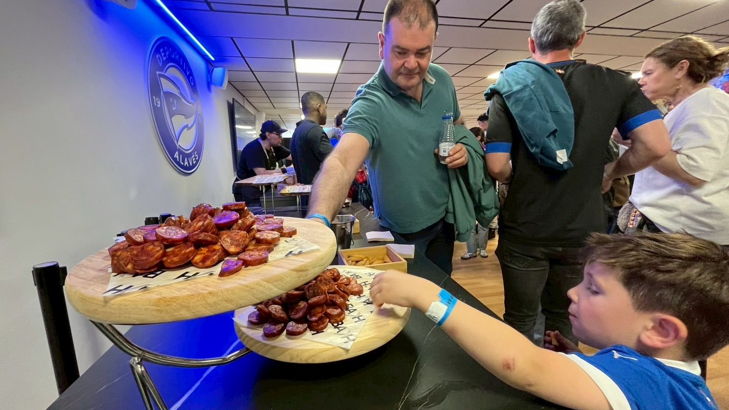 20250503-laliga-mediatour-day3-alaves-fan