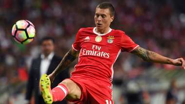 Victor Lindelof Benfica