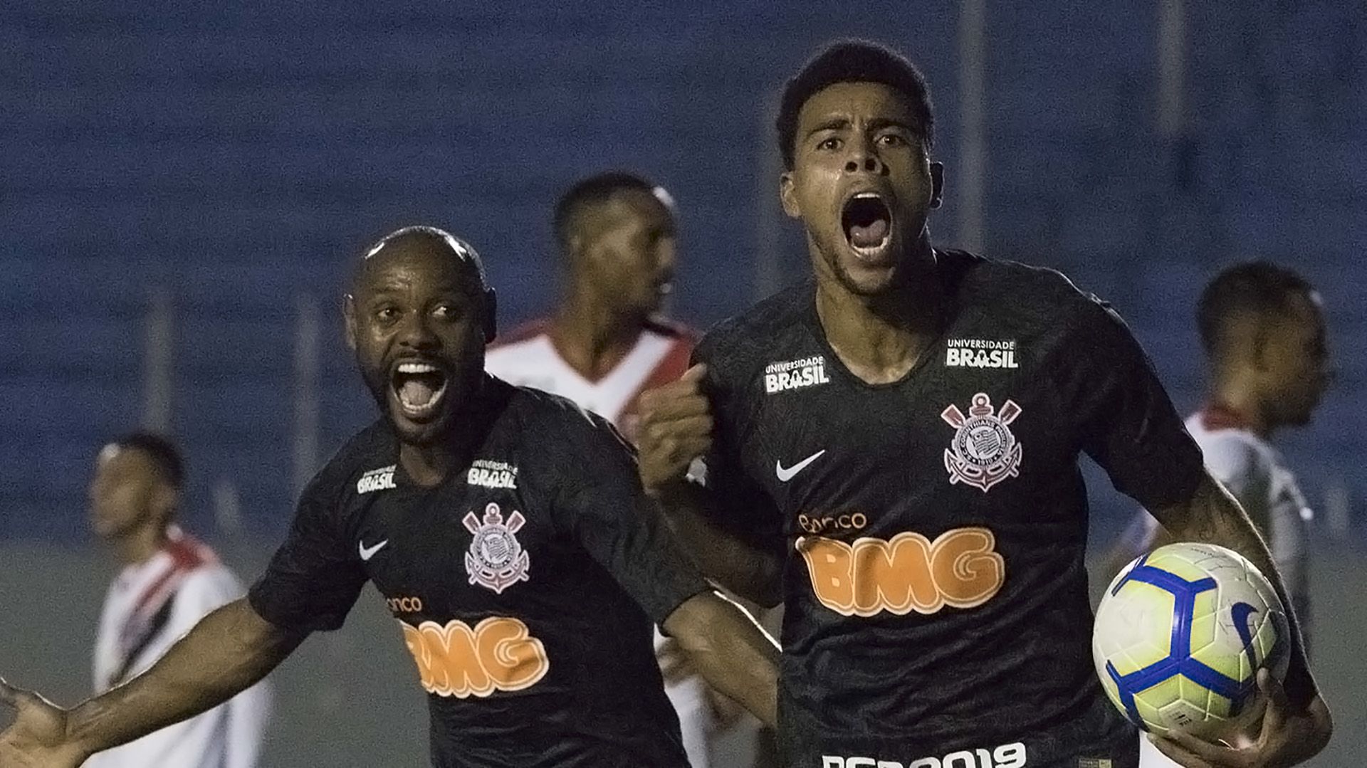 Gustagol Vagner Love Ferroviária Corinthians Copa do Brasil 07022019