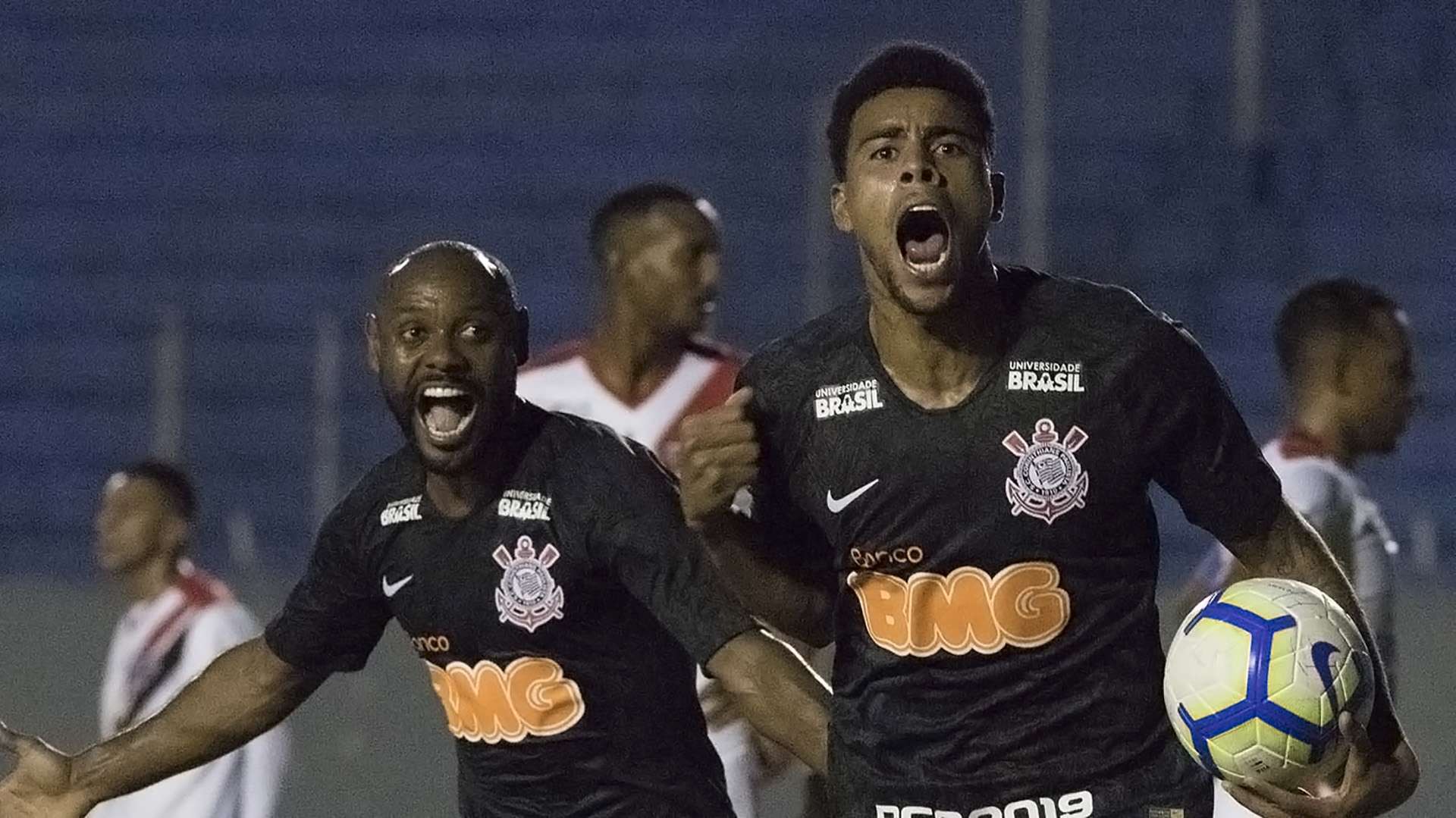 Gustagol Vagner Love Ferroviária Corinthians Copa do Brasil 07022019