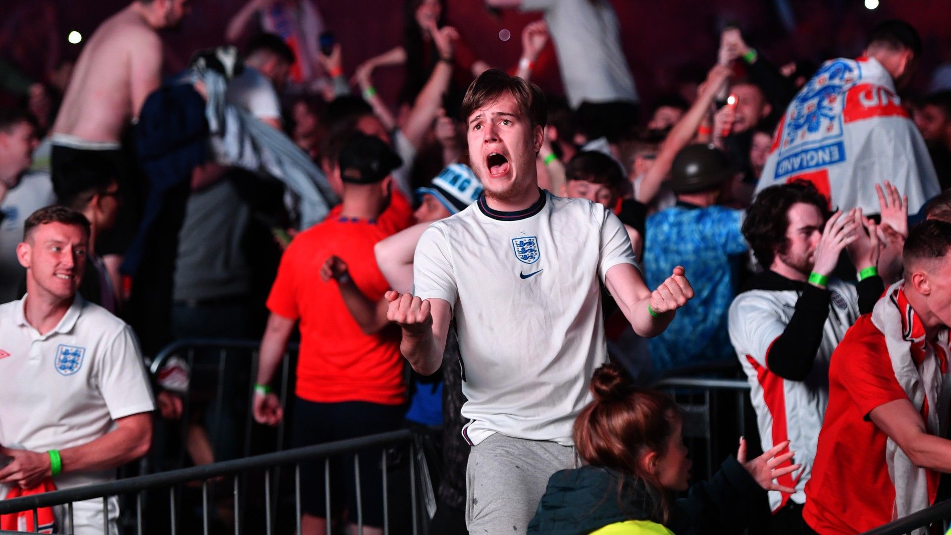 England fans Euro 2020