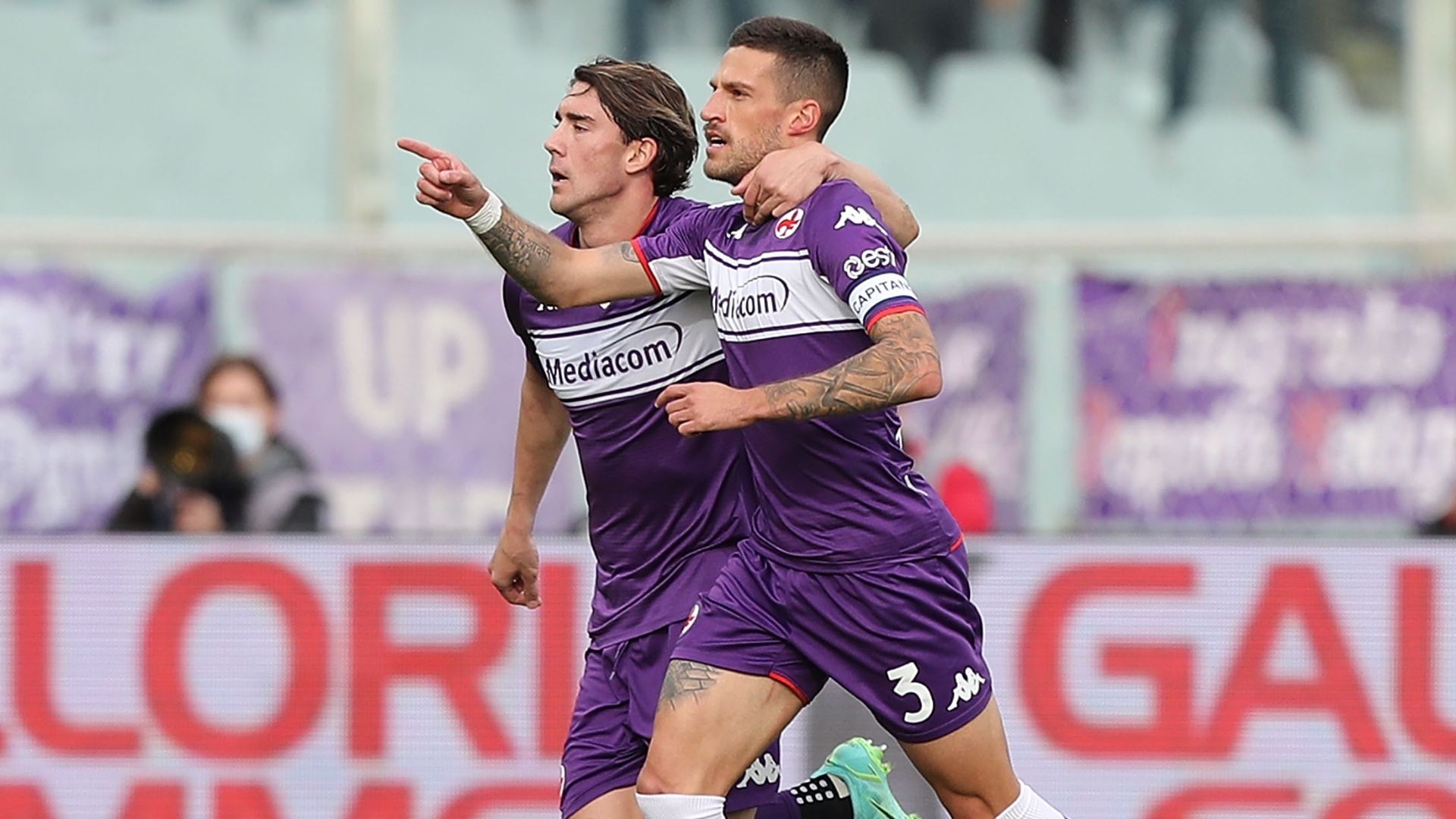 Vlahovic Biraghi Fiorentina Cagliari