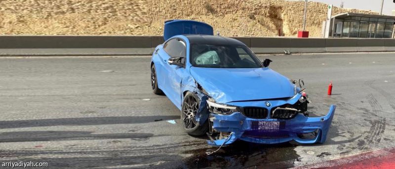 سيارة حمد العبدان لاعب الهلال الشاب بعد تعرضه لحادث سيارة