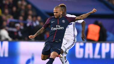Dani Alves PSG Anderlecht