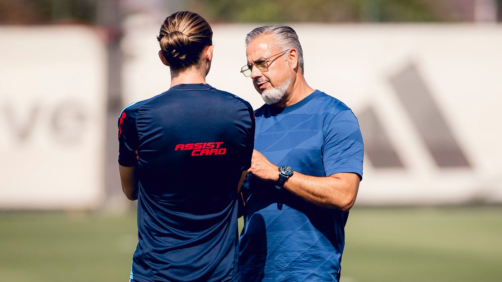 Filipe Luís, técnico, e Jose Boto, diretor técnico do clube, em 2025