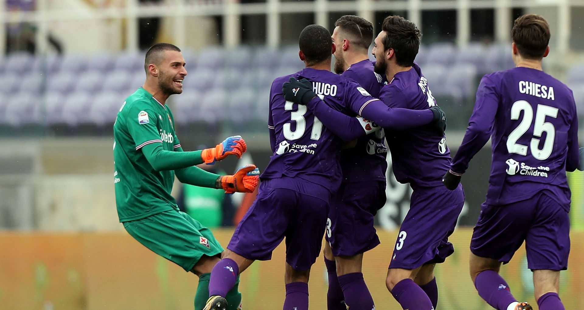 Fiorentina players celebrating Fiorentina Chievo Serie A
