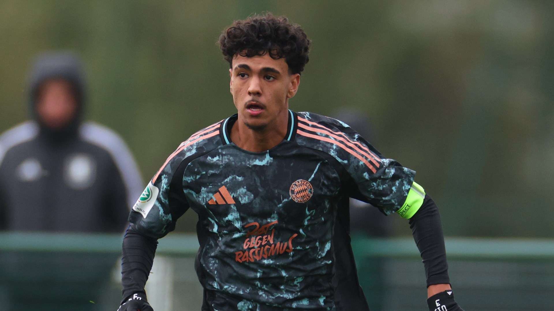 Adam Aznou Bayern Youth League